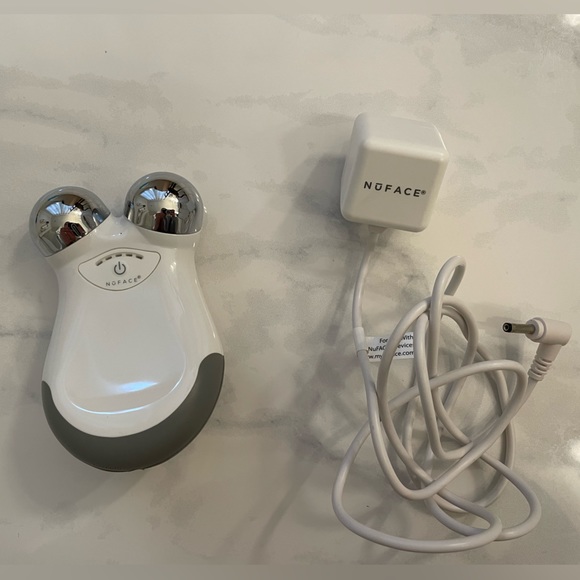 NuFACE Mini - Picture 3 of 3
